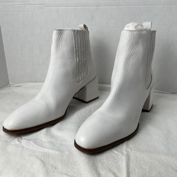 Seychelles Exit Strategy White Leather Ankle Bootie - Picture 2 of 9